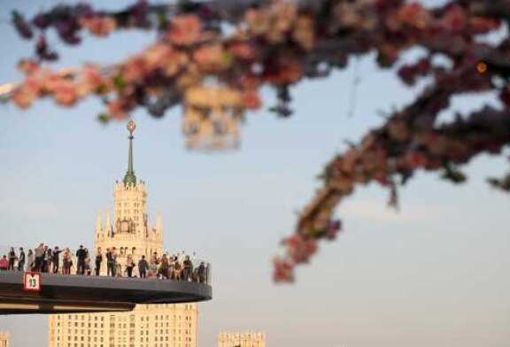 Теплая погода без осадков ожидается в Москве 25 мая