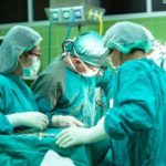 Хирурги удалили из мочевого пузыря москвича 150 граммов камней