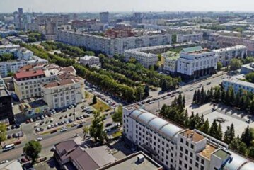 Специалисты обследуют дом в Челябинске, где взорвался газовый баллон