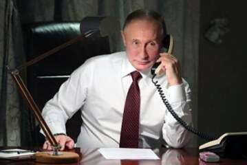 Порошенко провел телефонный разговор с Путиным‍