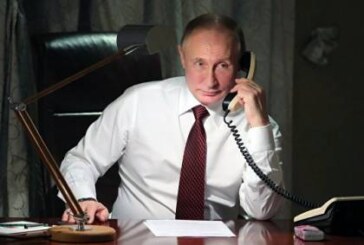 Порошенко провел телефонный разговор с Путиным‍