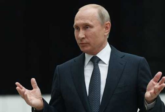 Путин рассказал, как написал рапорт об отставке во время путча