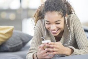 Тинейджеры в Британии стали реже пить и заниматься сексом