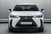 Первый в истории компактный кроссовер Lexus приедет в Россию: когда начнутся продажи?