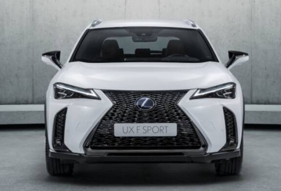 Первый в истории компактный кроссовер Lexus приедет в Россию: когда начнутся продажи?