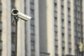 В Москве предложили убрать заборы и видеокамеры