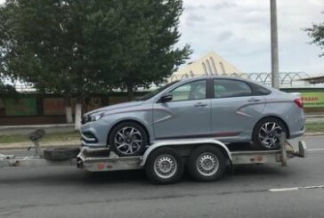 Папарацци поймали Lada Vesta Sport во время буксировки