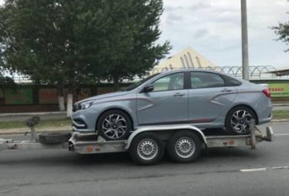 Папарацци поймали Lada Vesta Sport во время буксировки
