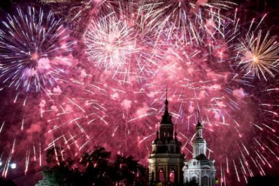 Салют на День города в Москве запустят с 30 площадок