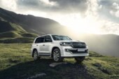 Toyota официально признали самым дорогим автомобильным брендом