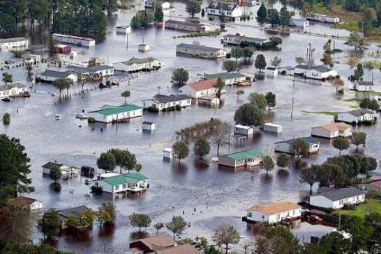 В США в убийстве обвинили мать, из рук которой наводнение унесло ребенка