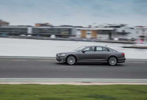 В Россию привезут самую топовую Audi A8 с V8. Заказы уже принимают