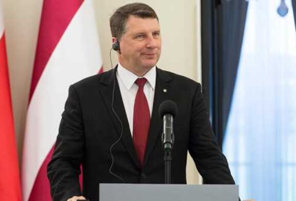 Латвия опубликует имена информаторов КГБ