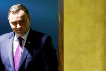 В кортеж польского президента врезался мальчик на самокате