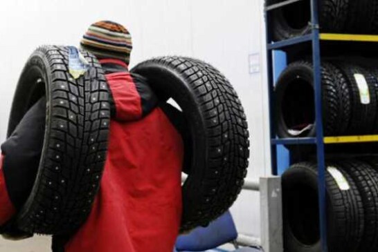 Закрывшийся завод Goodyear раздает сотрудникам покрышки