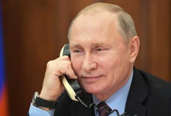 Путин пригласил семью из Башкирии прогуляться по предновогодней Москве