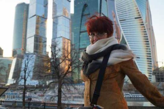 На лозунге «Русские своих не бросают» поставлен крест