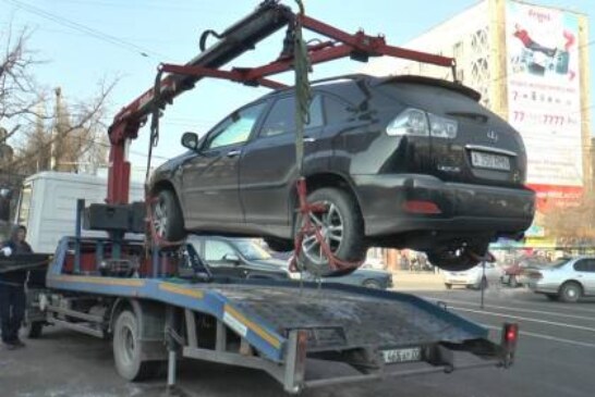Гаишник попал под следствие за схему с эвакуаторщиком