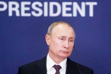 Рейтинг власти: Путин теряет очки