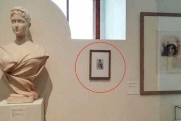 Полиция проверяет журналистов из-за лишней картины в Историческом музее