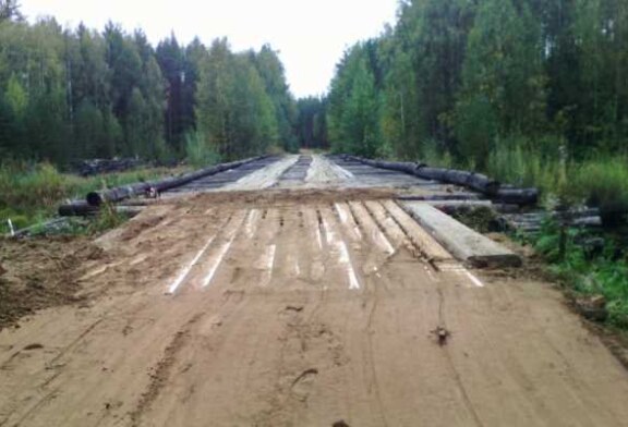 Тюменские чиновники требуют снести построенную на деньги жительницы дорогу