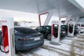 Илон Маск решил открыть электрозаправки Tesla не в России, а в Казахстане