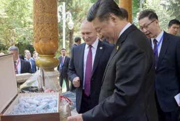 Путин подарил Си Цзиньпину мороженое