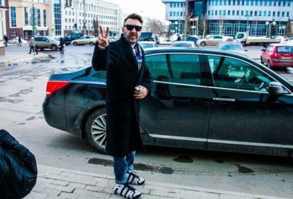 Шнур превратил исторический памятник в личный гараж для своего BMW