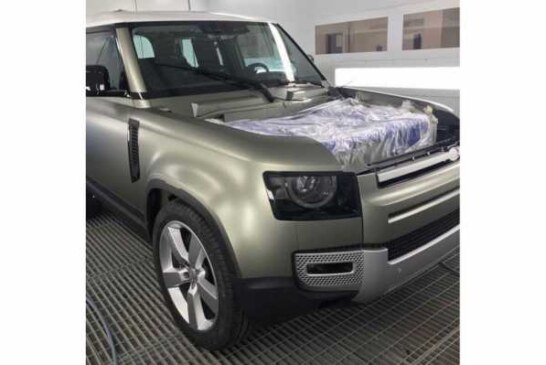 Возрожденный Defender показался без камуфляжа