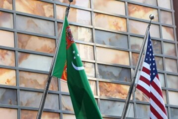 США И ТУРКМЕНИСТАН: ДРУЖБА «ПО-АМЕРИКАНСКИ»
