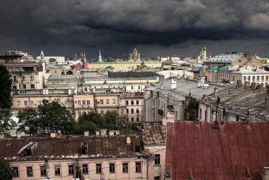 Синоптики пообещали москвичам июльские грозы 4 сентября