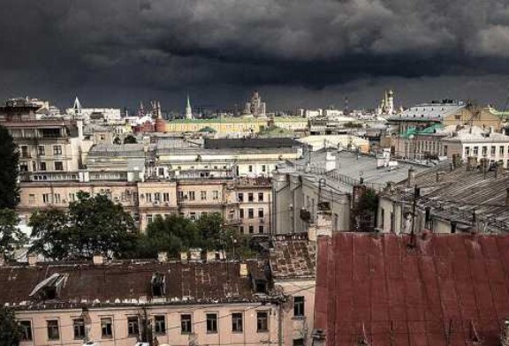 Синоптики пообещали москвичам июльские грозы 4 сентября