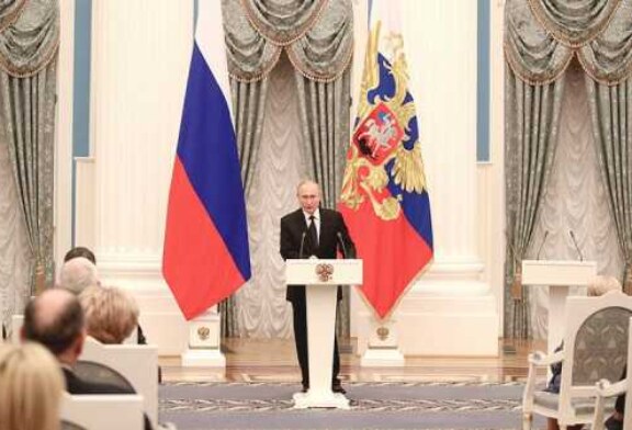 Путин вручил награды семьям погибших при ЧП под Северодвинском