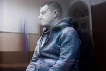 Суд назначил домашний арест подозреваемому в мошенничестве Цакунову