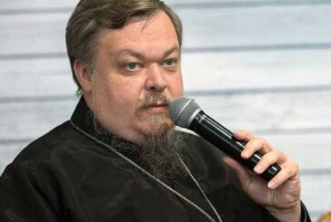 Священник Владислав Цыпин назвал Чаплина остроумным человеком