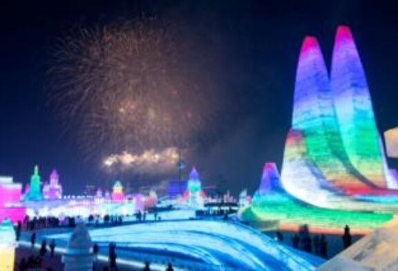 В Харбине построили гигантский город из льда и снега