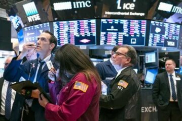 «России придется запретить американские деньги»