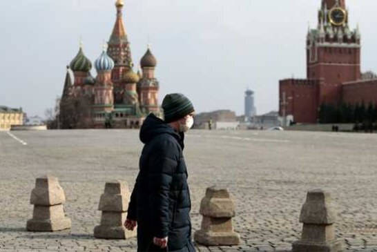 Дожить до июня: Кремль не слушает академиков и сам «лечит» народ, нагнетая панику