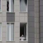 Врач отравился продуктами горения при пожаре в больнице в Петербурге