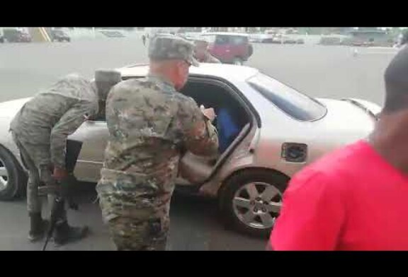 Пограничники поймали Camry с 18 нелегалами в багажнике