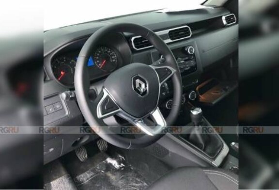 В сети появились фото салона российского Renault Duster 2