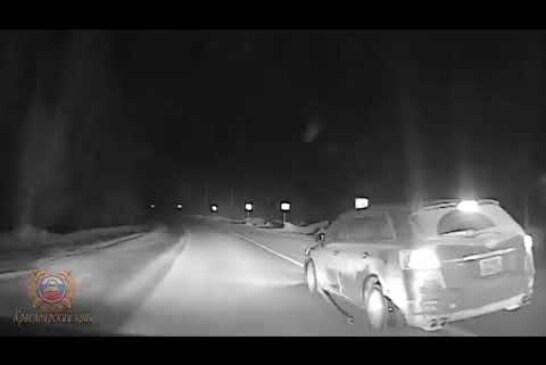 Сибирский нарушитель решил убежать от погони ДПС как в кино (видео)