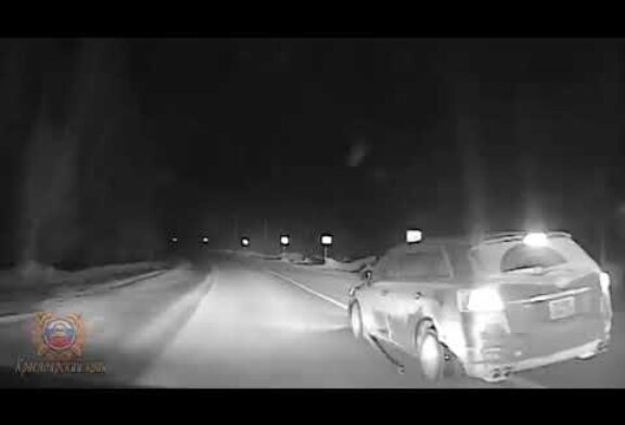 Сибирский нарушитель решил убежать от погони ДПС как в кино (видео)