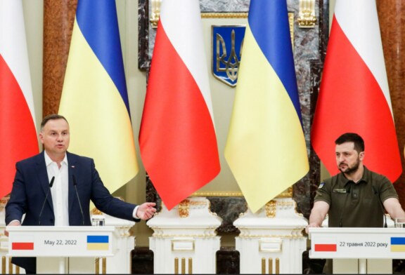 Украина сдаёт себя полякам